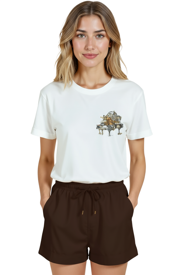 Kadın Beyaz Relaxed Fit %100 Pamuk Tişört –  Suluboya Piyano İllüstrasyonlu