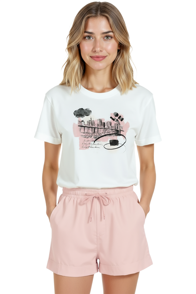 Kadın Beyaz Relaxed Fit %100 Pamuk Tişört – Suluboya New York Liman Kolajlı