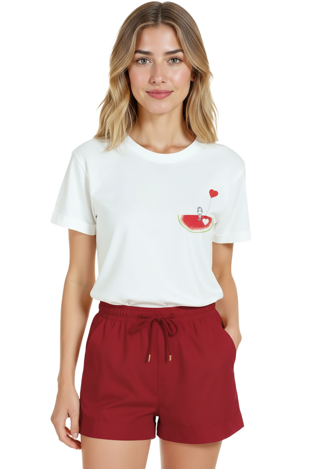 Kadın Beyaz Relaxed Fit %100 Pamuk Tişört – Karpuz Dilimi ve Kalp Balonlu Baskılı