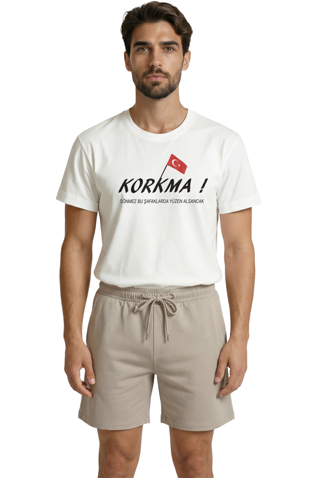 İstiklal Marşı ''Korkma'' Yazılı ve Türk Bayraklı Milli Tasarım Premium Erkek Tişört