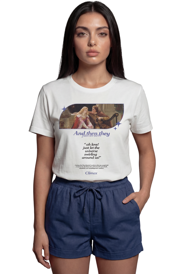 ''And Then They Fell In Love'' Sanatsal Baskılı %100 Pamuk Rahat Kesim Premium Kadın Tişört