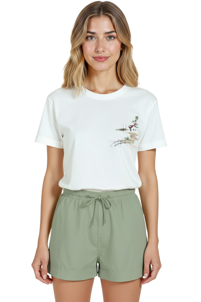 Kadın Beyaz Relaxed Fit %100 Pamuk Tişört – İskeleli Sahil Evcikleri Baskılı