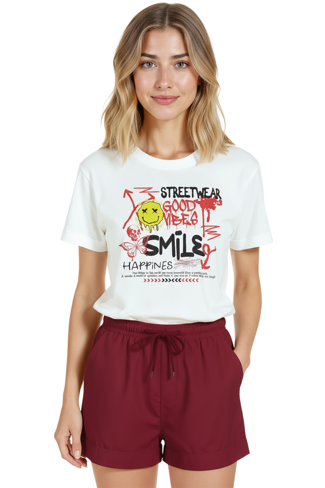 Kadın Beyaz Relaxed Fit %100 Pamuk Tişört – Grafiti Smile & Good Vibes Baskılı