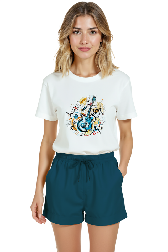 Kadın Beyaz Relaxed Fit %100 Pamuk Tişört – Soyut Gitar & Suluboya Müzik Baskılı
