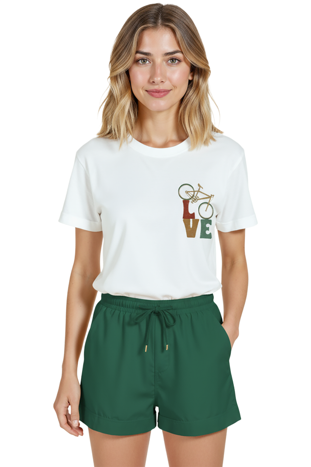 Kadın Beyaz Relaxed Fit %100 Pamuk Tişört – Retro Bisiklet & LOVE Harfli Minimal Baskı