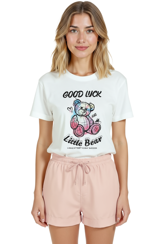 Kadın Beyaz Relaxed Fit %100 Pamuk Tişört – Grafiti Teddy Bear & ''Good Luck'' Baskılı