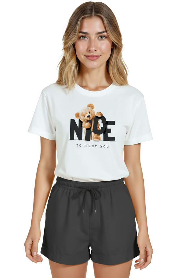 Kadın Beyaz Relaxed Fit %100 Pamuk Tişört – Teddy Bear & “Nice to meet you” Baskılı