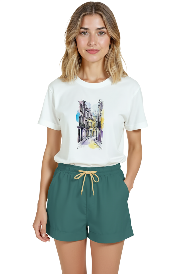 Kadın Beyaz Relaxed Fit %100 Pamuk Tişört – Suluboya Sokak & İnce Mürekkep Mimari Baskılı